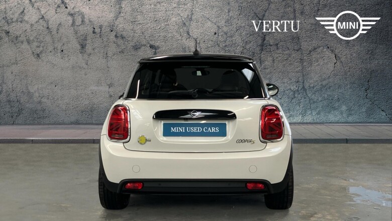 MINI Hatchback 135kW Cooper S Level 2 33kWh 3dr Auto Electric Hatchback